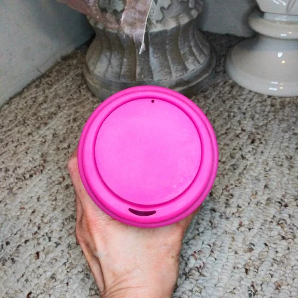 Disney Store Rare Fuschia/Pink Cheshire Cat Porcelain Travel Mug - Picture 4 of 7